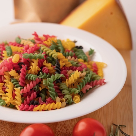 Макарони кольорові, уп. 400гр Макарони кольорові, уп. 400гр
